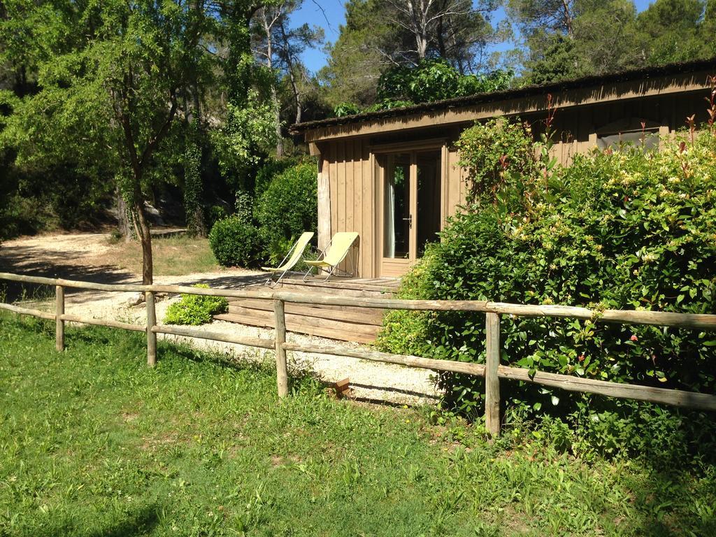 Cabane De La Leque Fontvieille Exterior photo
